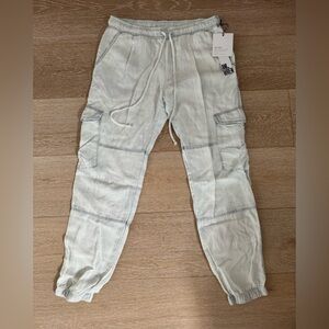 BNWT BELLA DAHL joggers in size S
